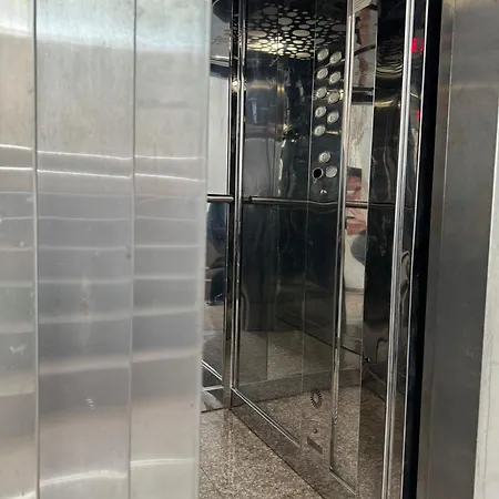 Apartmán Artistic For 4 Guests In *