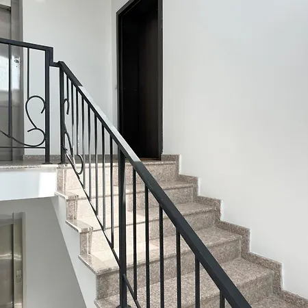 Artistic For 4 Guests In Apartmán *