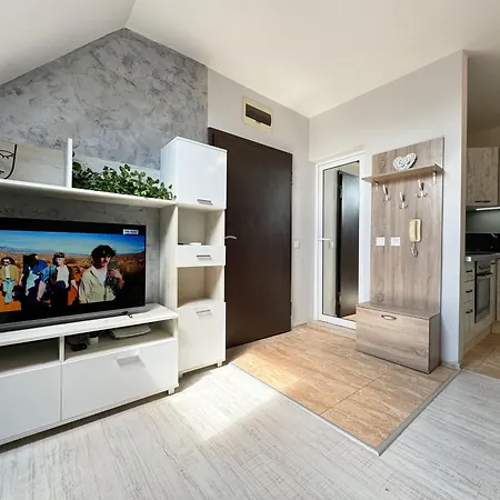 Artistic For 4 Guests In