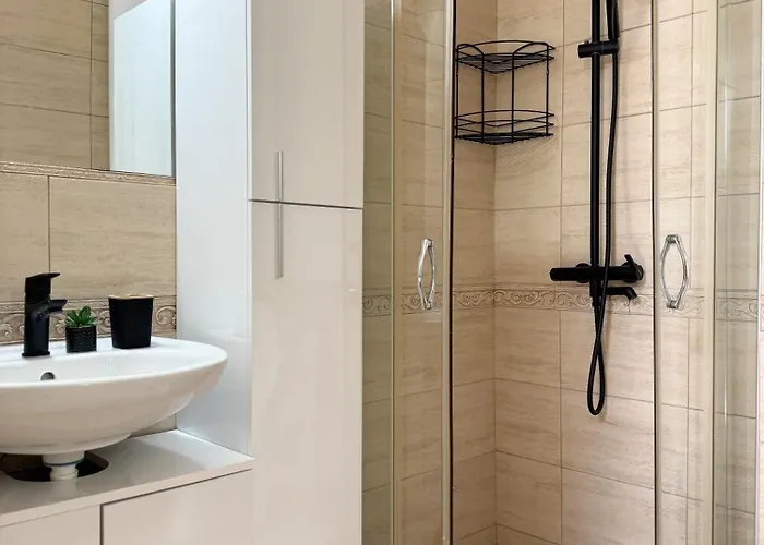 Artistic For 4 Guests In *