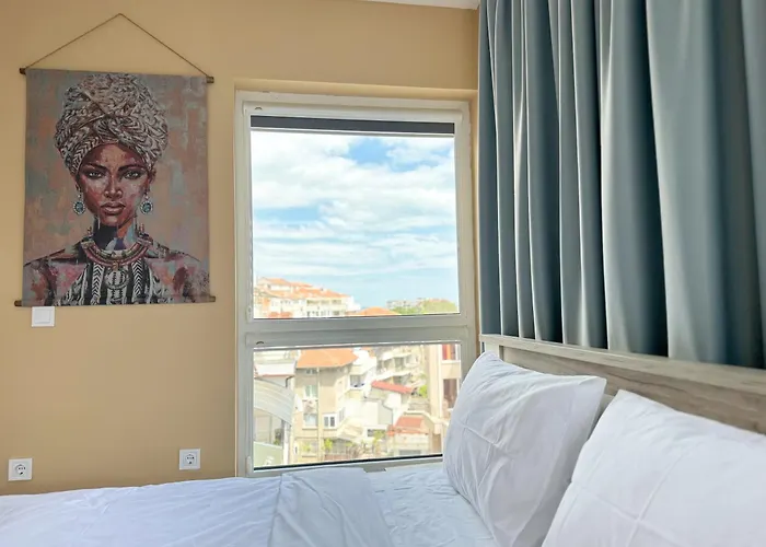 Apartment Artistic For 4 Guests In