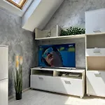 شقة Artistic For 4 Guests In