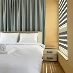 Artistic For 4 Guests In شقة