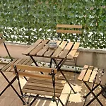 شقة Artistic For 4 Guests In *