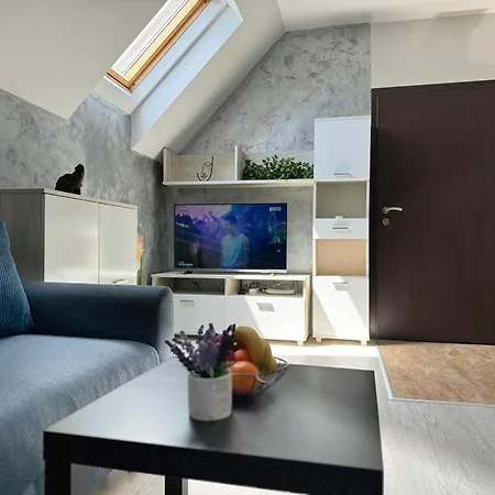 Апартаменти Artistic For 4 Guests In *
