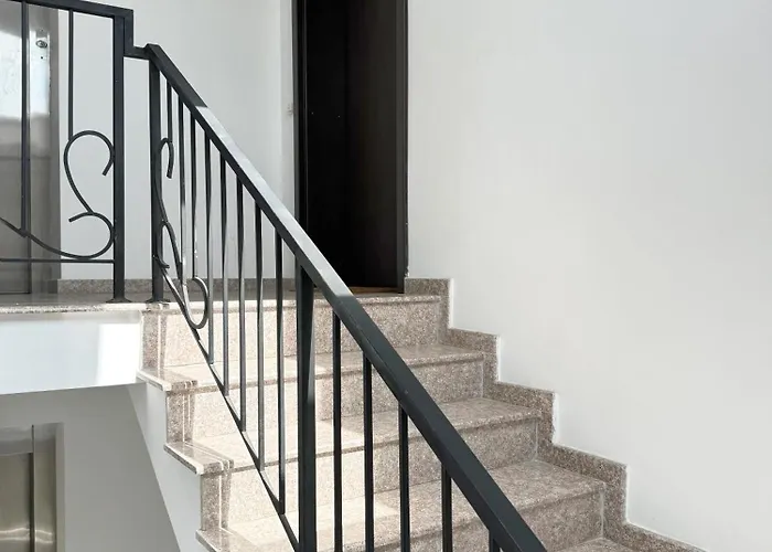 Artistic For 4 Guests In شقة *