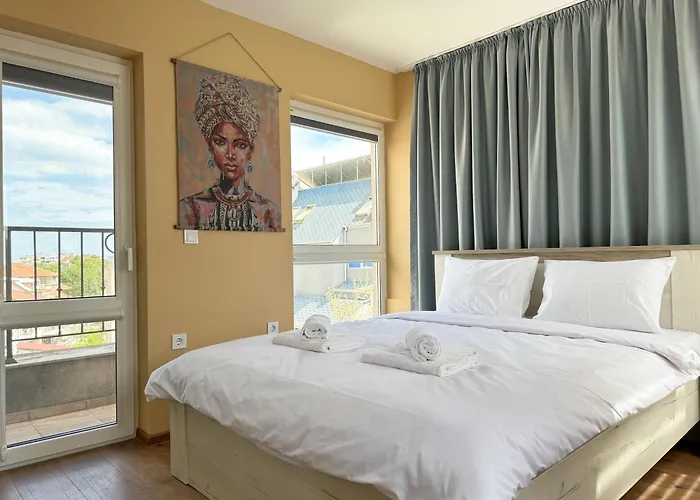 شقة Artistic For 4 Guests In *